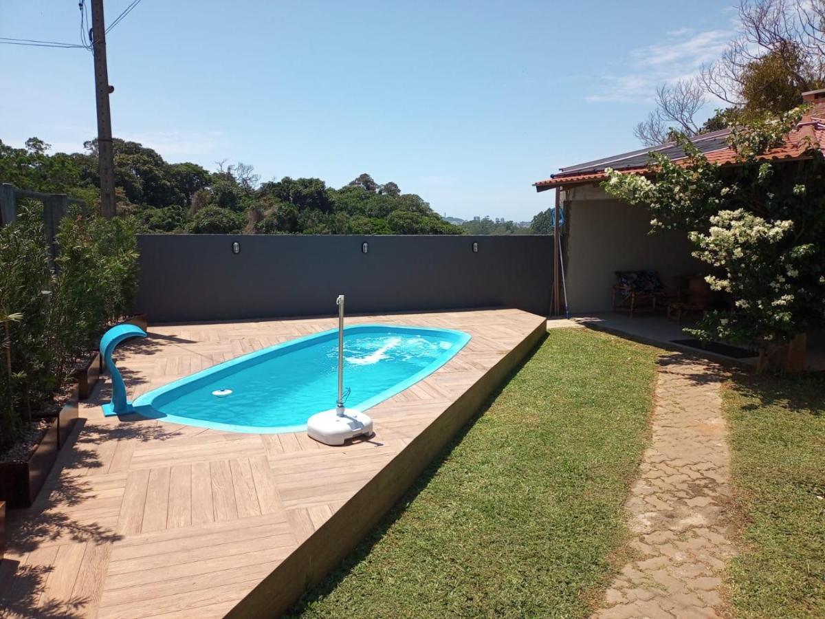 Ferias Em *